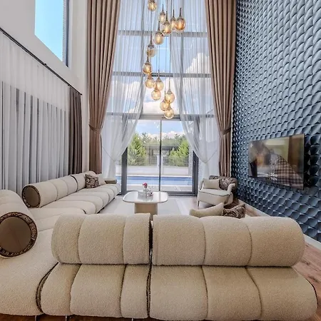 别墅 Luxury With Waterfall Pool And Garden For 9 People